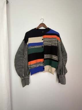 Colorblock Striped Cardigan with Denim Balloon Sleeves
Mixed
W sz Med
Halloween